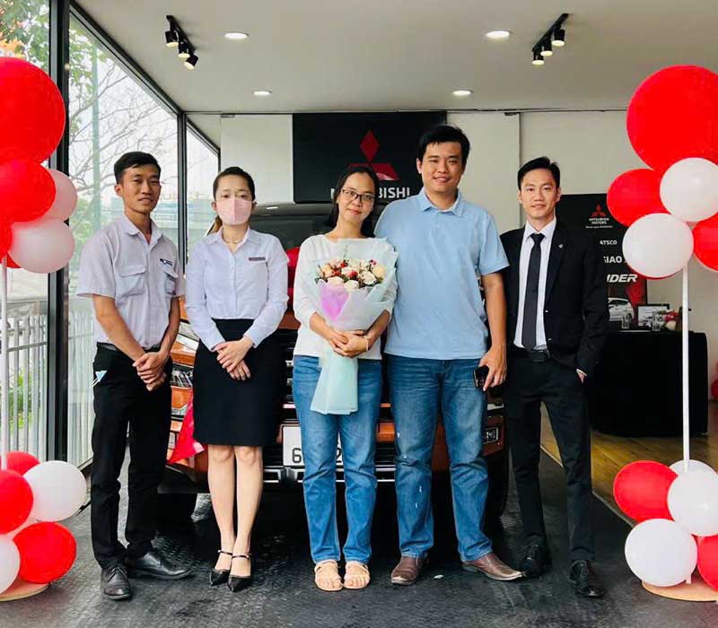 Hình ảnh hoạt động tư vấn xe tại Điện Biên